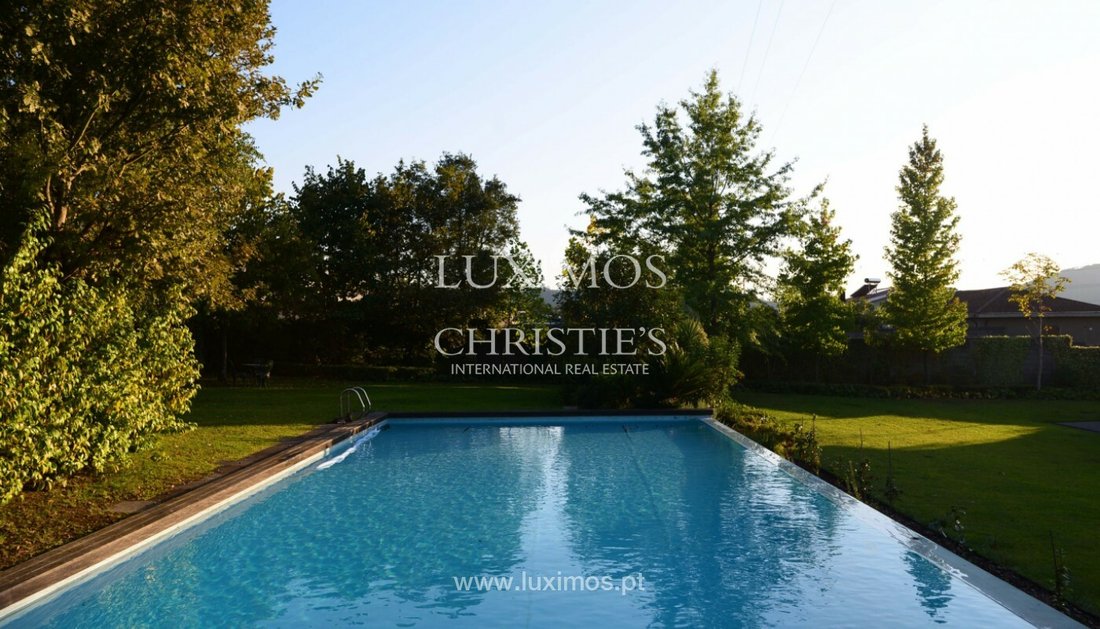 Villa in Campo e Sobrado, Porto District, Portugal 1 - 12258523