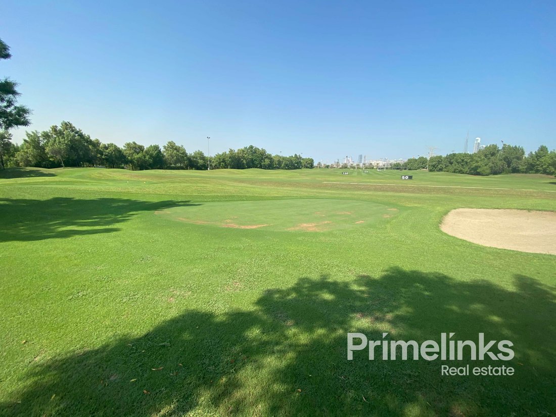 Residential Villas Plot Right On The Golf In Dubai, Dubai, United Arab