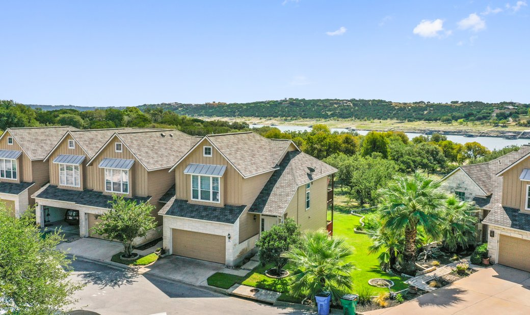 Condo On Waterfront Of Lake Travis In Lago Vista, Texas, United States