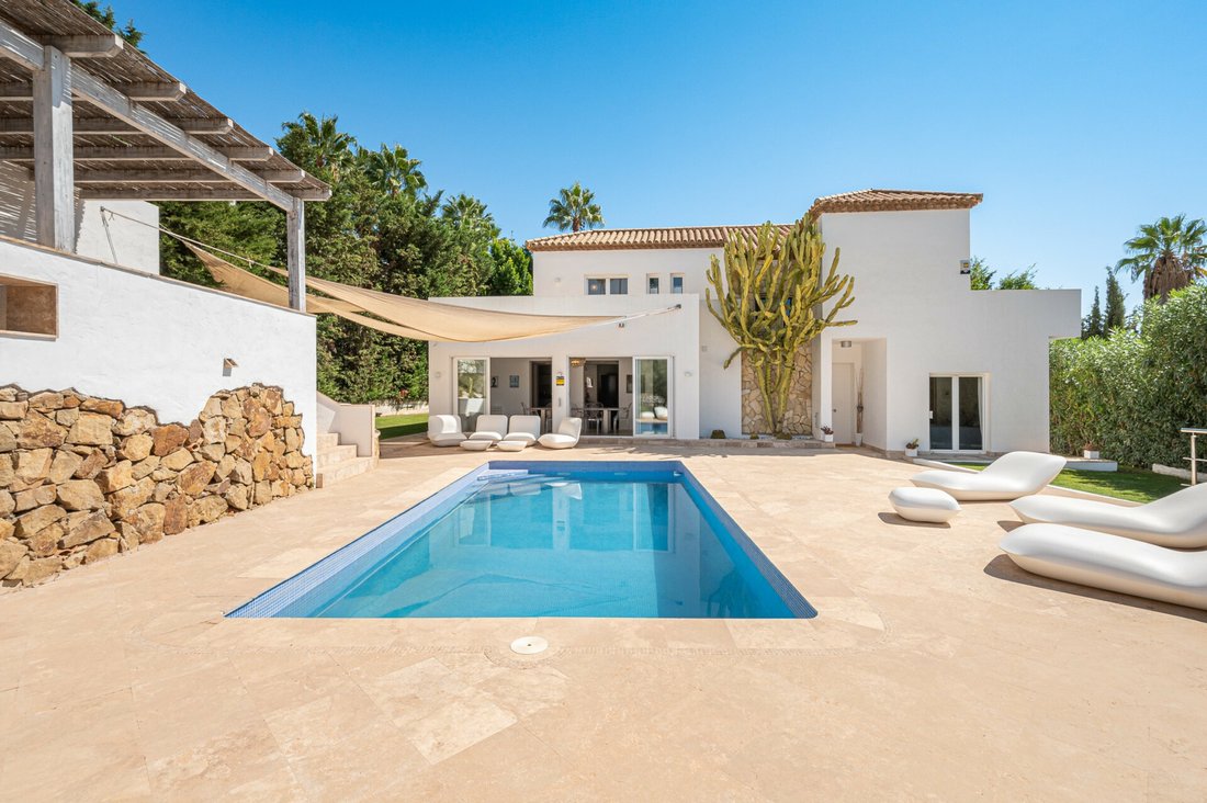 Villa in Nueva Andalucia, Marbella, Spain 1 - 12260808