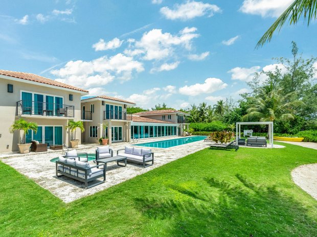 Luxury homes for sale in Cayman Islands | JamesEdition