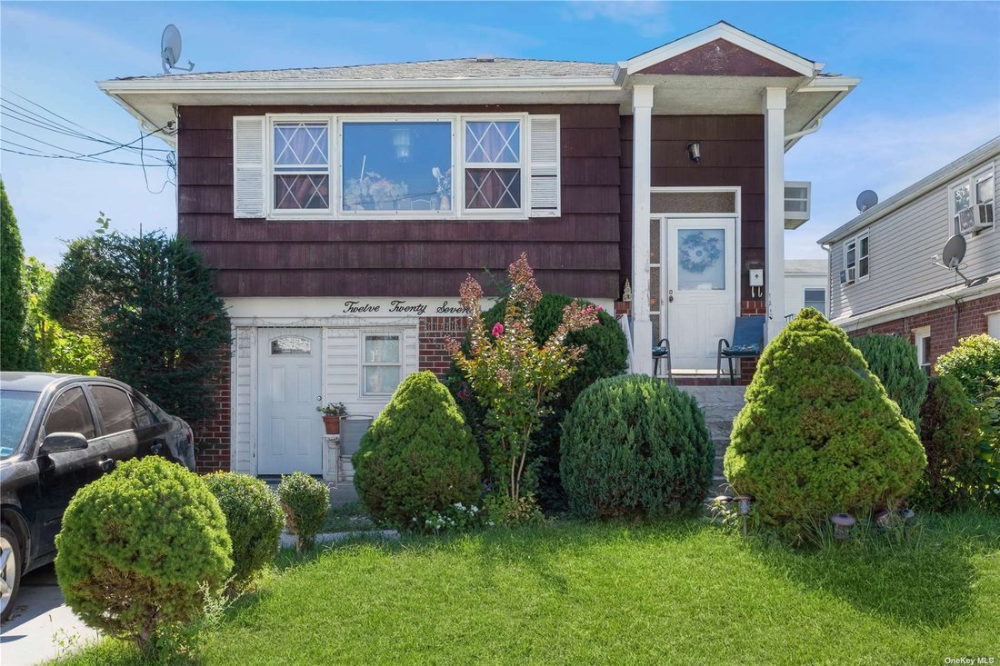 House Elmont In Elmont, New York, United States For Sale (12262930)