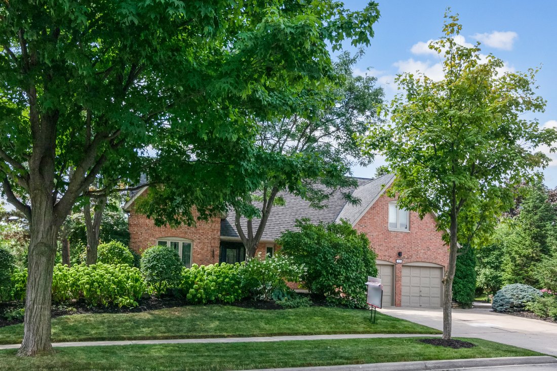 Stunning Mississauga Home In Mississauga, Ontario, Canada For Sale