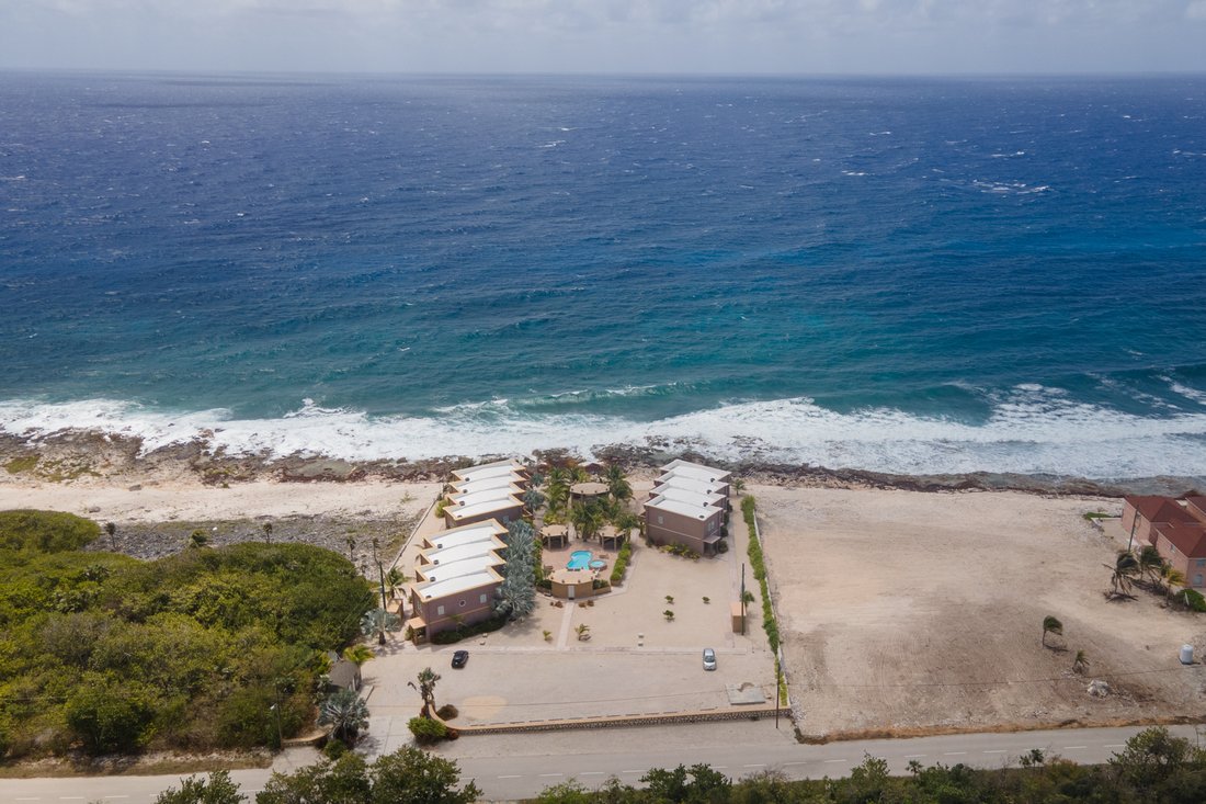 Land in Spot Bay, Sister Islands, Cayman Islands 3 - 12263916