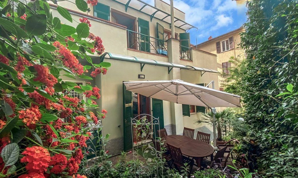 La Spezia Independent Villa In Central Area In La Spezia, Liguria