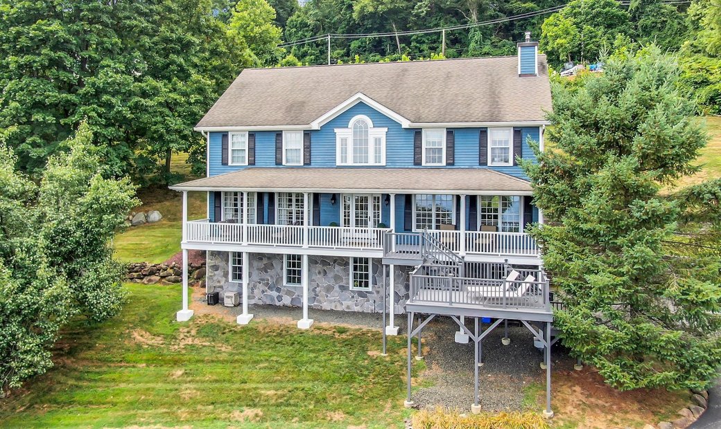 Custom Classic Colonial With Hudson River In Piermont, New York, United