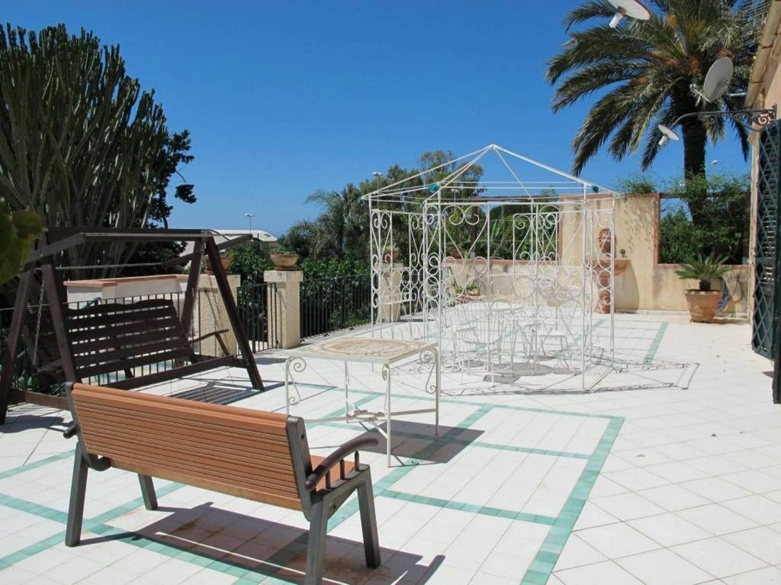 Ragusa House Villa In Marina Di Ragusa, Sicily, Italy For Sale (12265947)