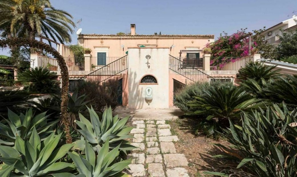 Ragusa House Villa In Marina Di Ragusa, Sicily, Italy For Sale (12265947)