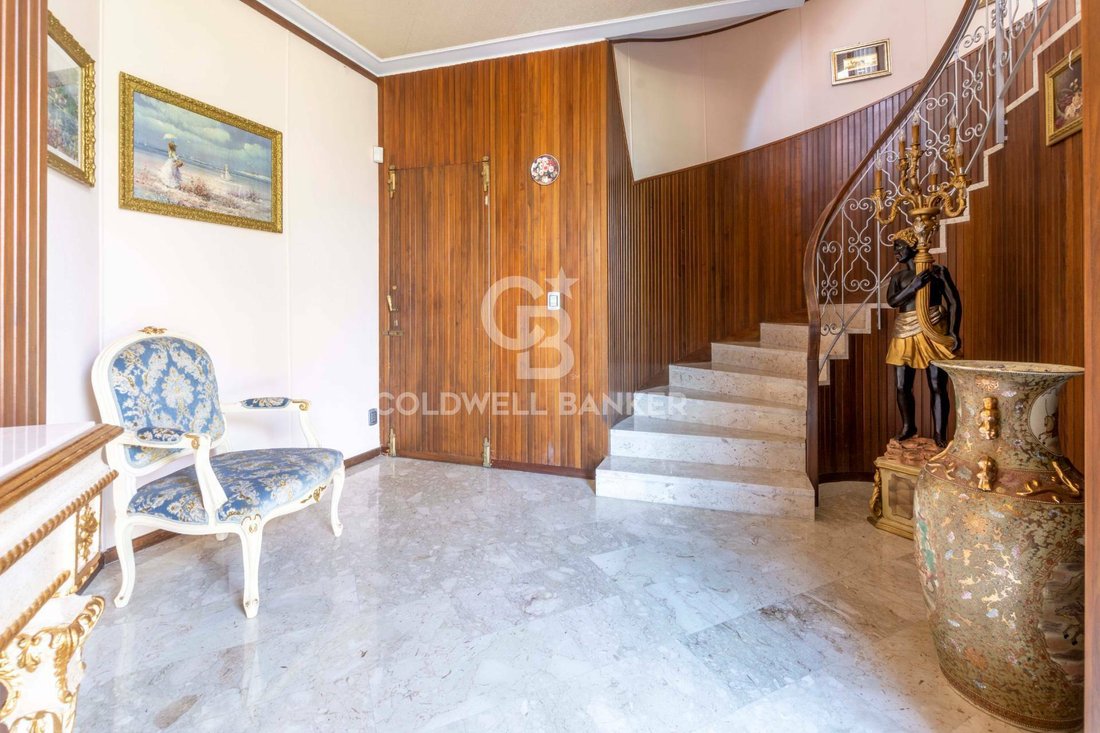 Villa In Vendita A Arona, Dagnente In Arona, Piedmont, Italy For Sale