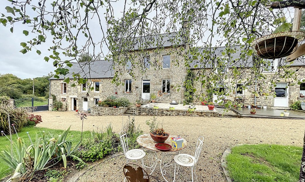 For Sale Beautiful Property At The Gates Of Dinan, In Dinan, Brittany