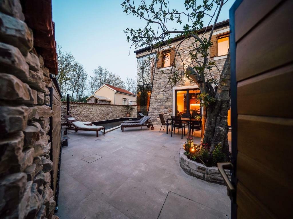 Haus in Mjesni odbor Vostarnica, Zadar, Zadar 5 - 12270379