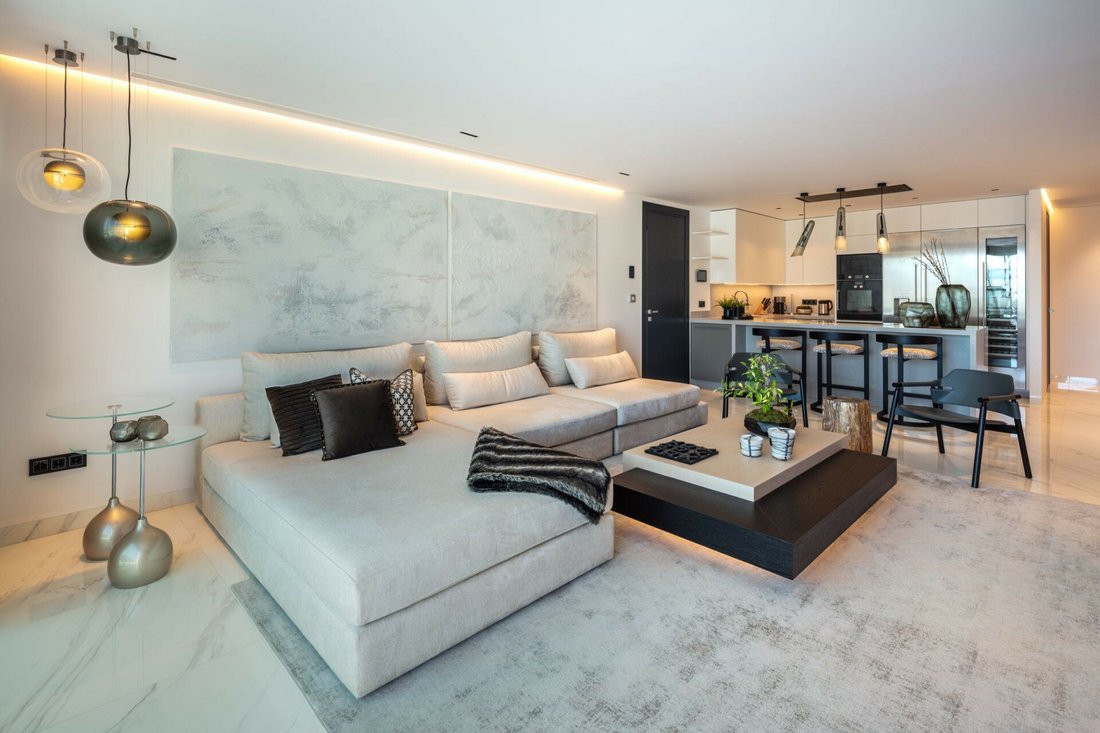 Apartment in Puerto Banus, Marbella, Spain 5 - 12270221