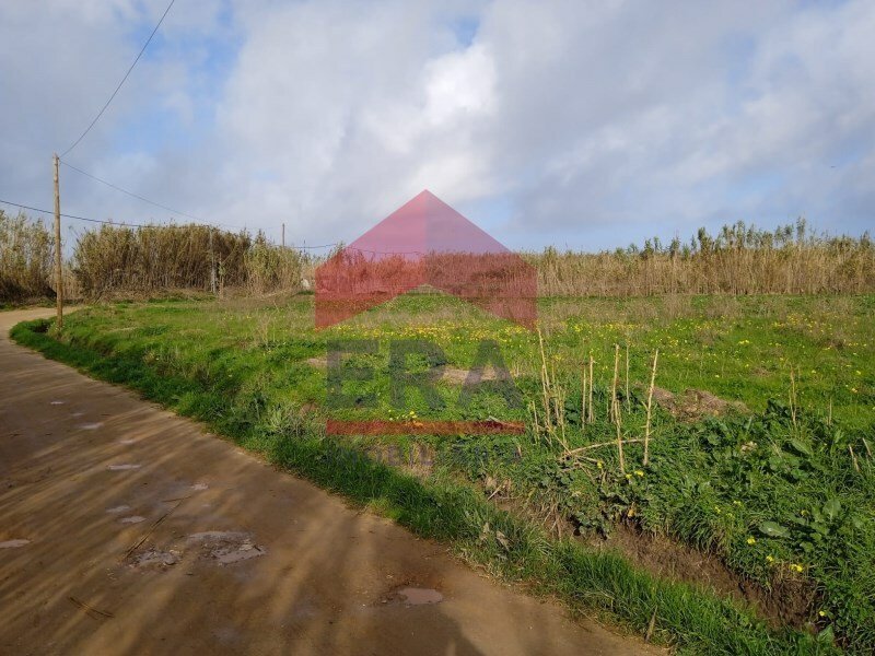 10.400 Sq.M Plot Of Land In Ferrel In Ferrel, Leiria District, Portugal