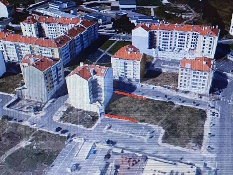 Land for sale in Amadora, Portugal — €975,000