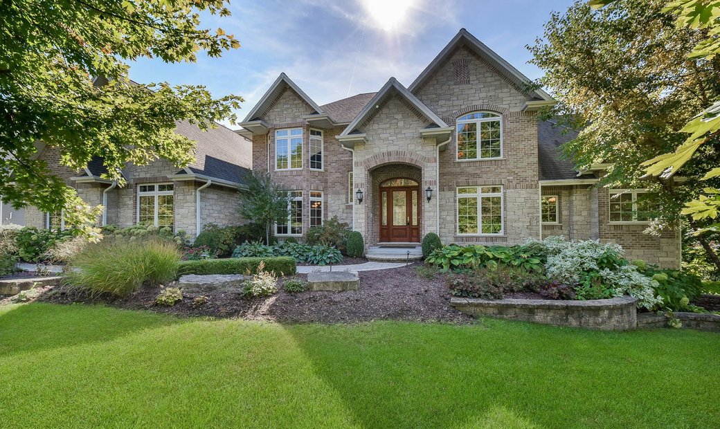 Classic Home With Timeless Elegance In Yorkville, Illinois, United 