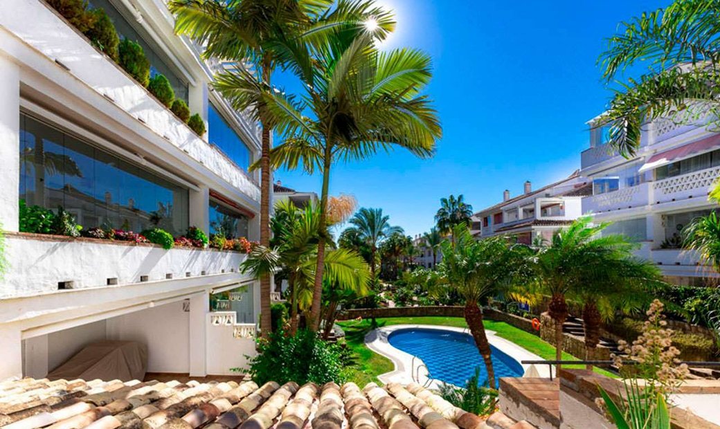 Elegante Appartamento Al Golden Mile Di Marbella In Marbella