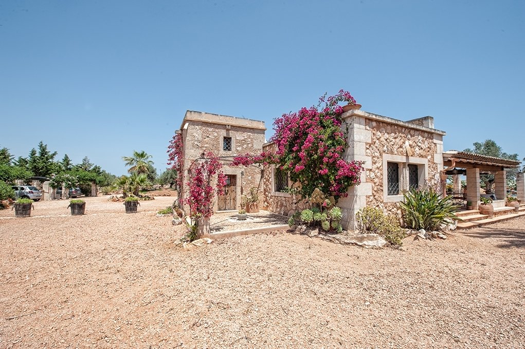 Charming Finca For Sale Near Sa Rapita In In Campos, Balearic Islands