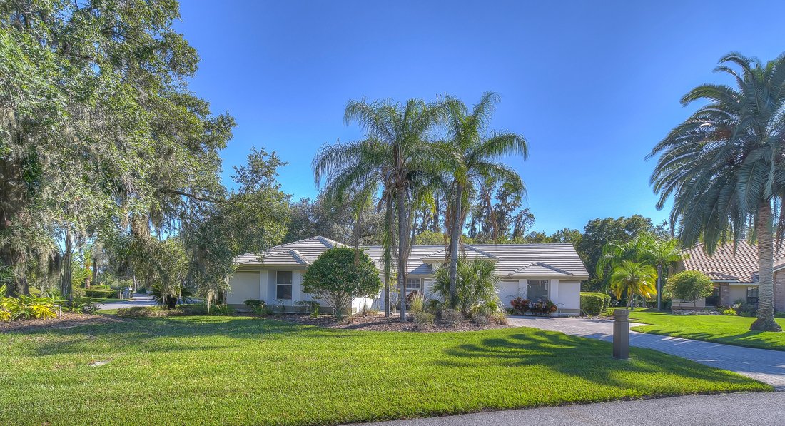 4 Bedrooms Single Family Attached In Zephyrhills, Florida, United