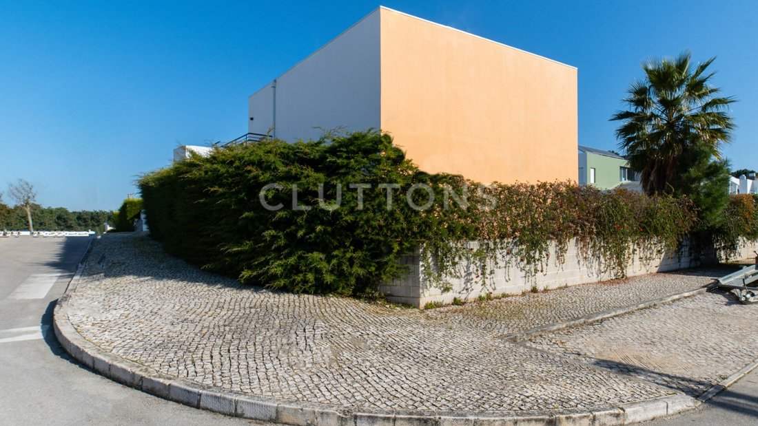 3+1 Villa With Swimming Pool In Palmela In Quinta Do Anjo, Setubal