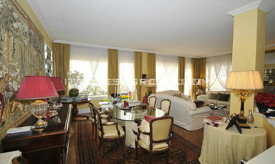 Luxurious Apartment In Sanremo 5 Rooms 240 M2 And In Sanremo, Liguria