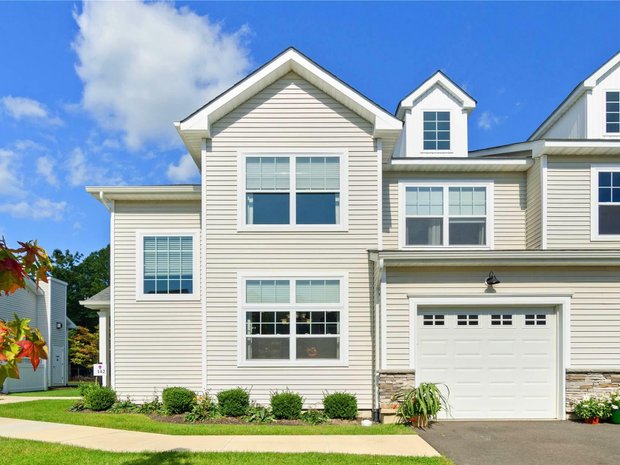 Center Moriches Condos For Sale