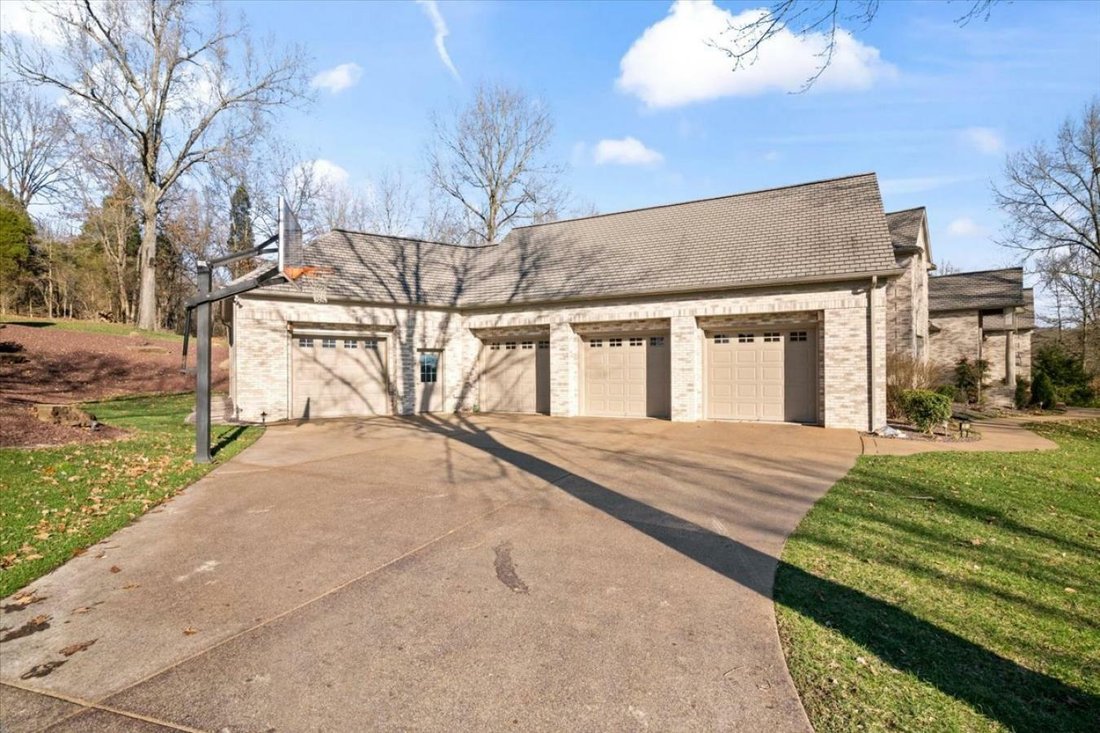 Remarkable Custom Built Home In Santa Claus, Indiana, United States For Sale (12284975)