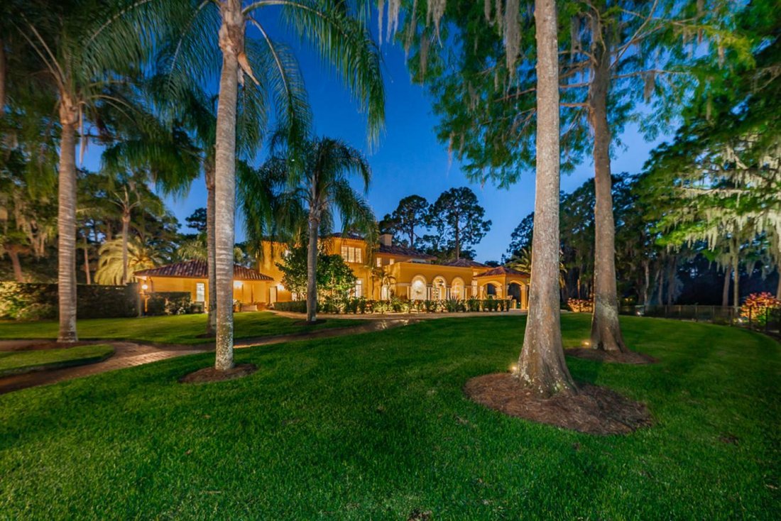 Prestigious Lakefront Masterpiece In Odessa, Florida, United States For