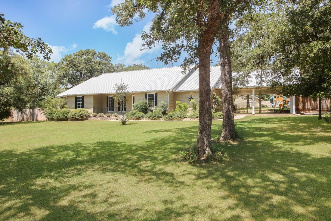 2580 Still Meadow Road In Seguin, Texas, United States For Sale (12284689)