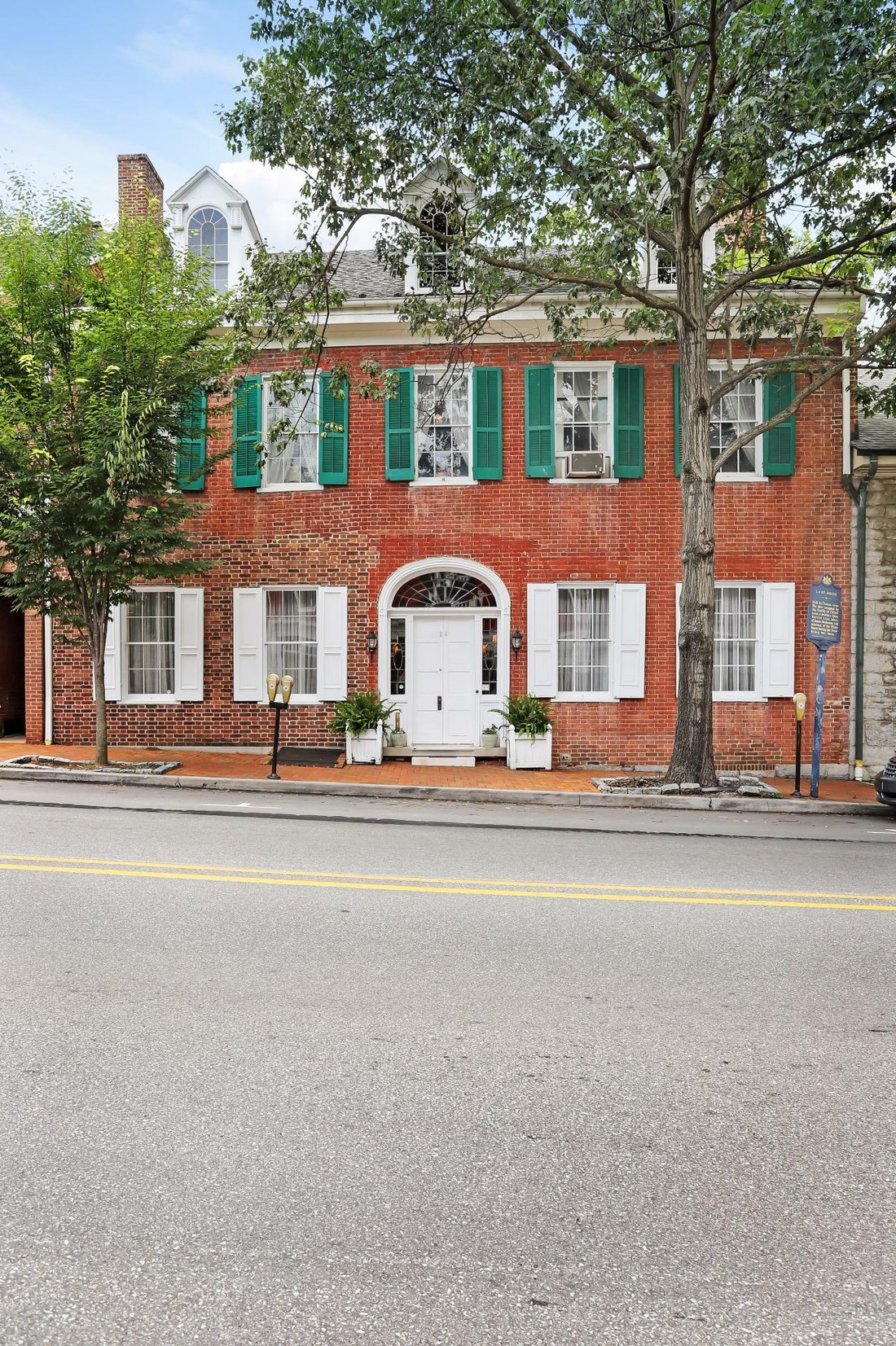 14 N Main Street In Greencastle, Pennsylvania, United States For Sale