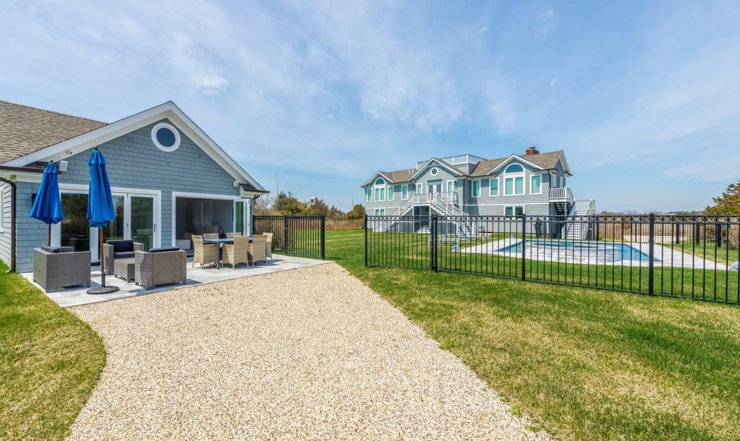 115 Dune Road In Quogue, New York, United States For Sale (12285308)