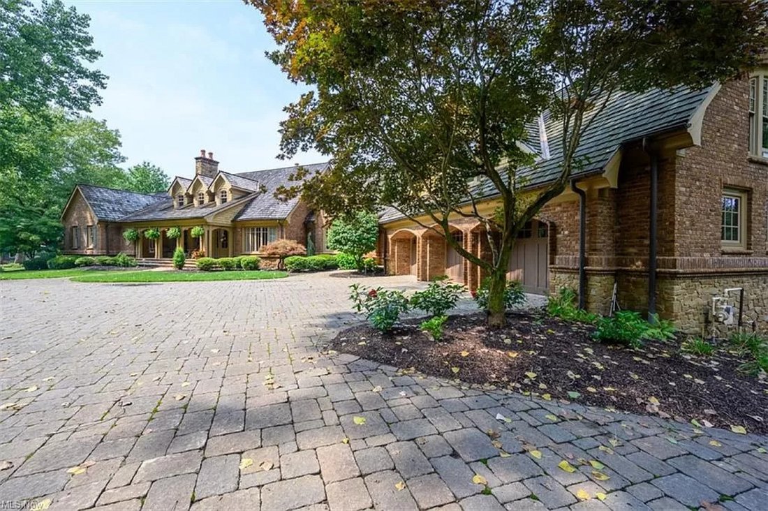 875 Swigart Road In New Franklin, Ohio, United States For Sale (12284545)