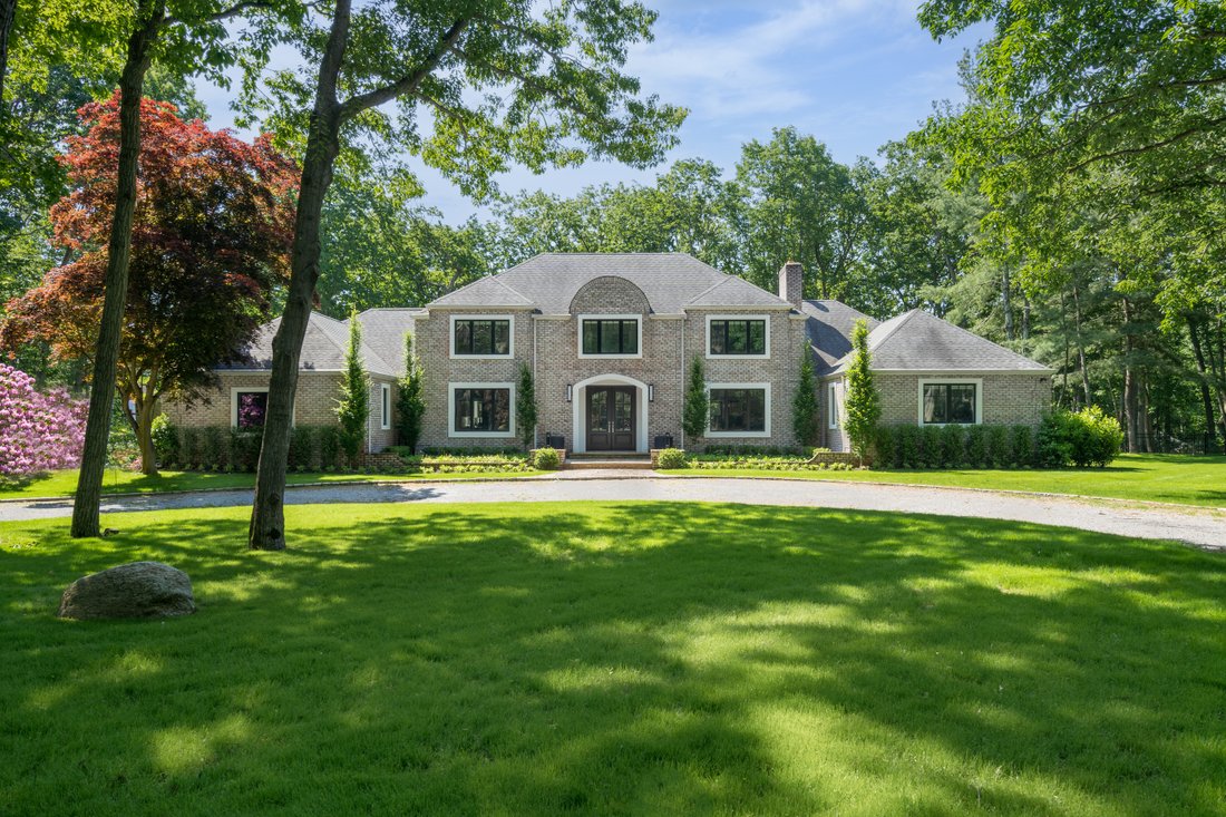 8 Soundcrest Lane, Lloyd Harbor, Ny, In Lloyd Harbor, New York, United