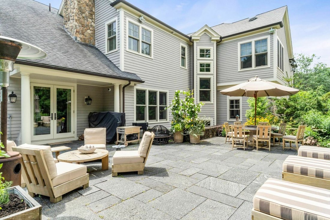 9 Stonegate Drive, Westwood, Ma, In Westwood, Massachusetts, United States For Sale (12286106)