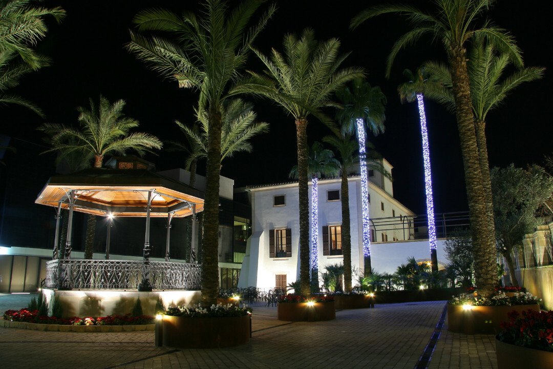 La Corona de Palma: A 17th-Century Masterpiece Reborn for Modern Grandeur