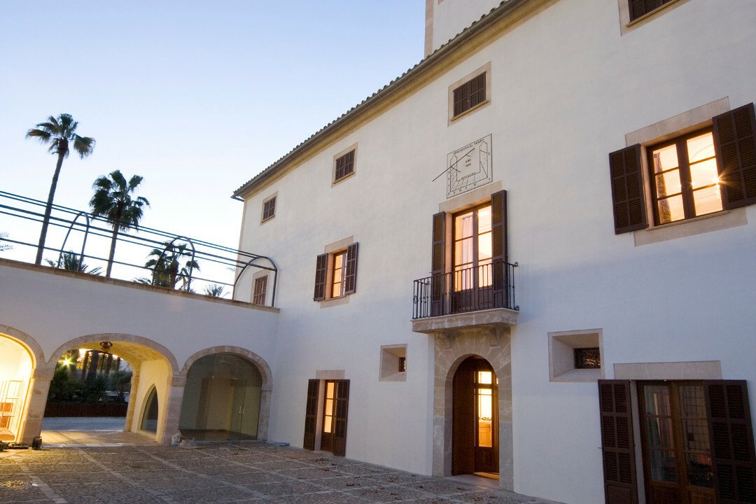 La Corona de Palma: A 17th-Century Masterpiece Reborn for Modern Grandeur