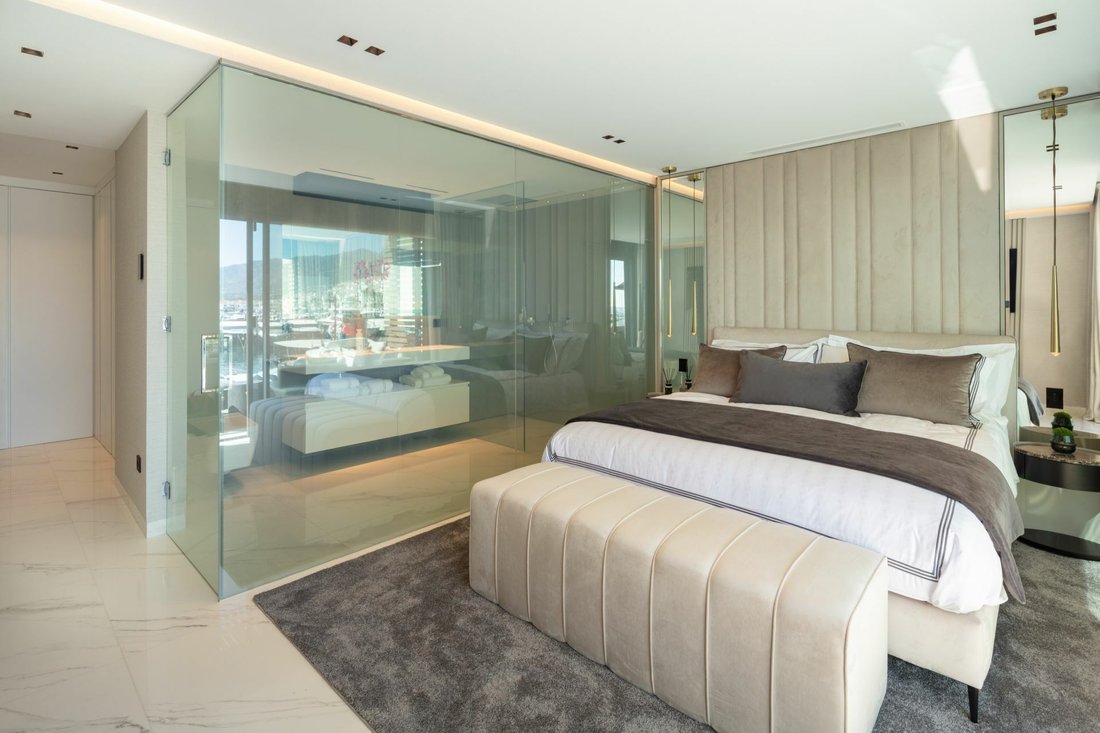 Penthouse in Puerto Banus, Marbella, Spain 4 - 12295653