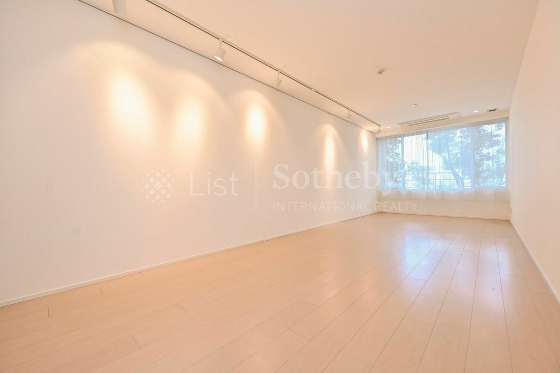 The Westminster Nampeidai In Shibuya City, Tokyo, Japan For Sale (12293216)