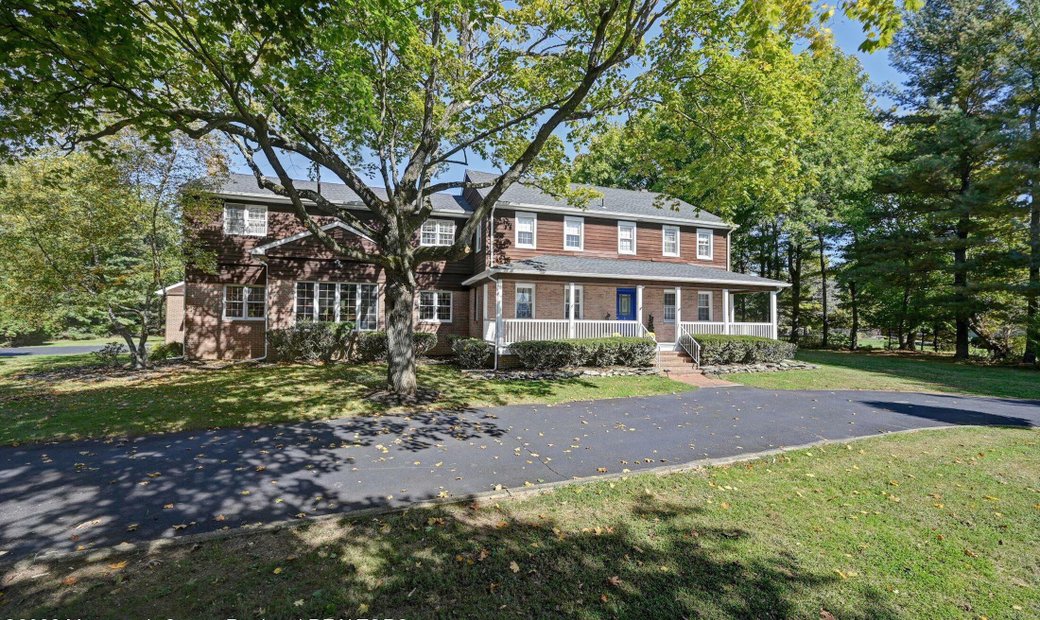 Country Living At Its Best! In Manalapan Township, New Jersey, United