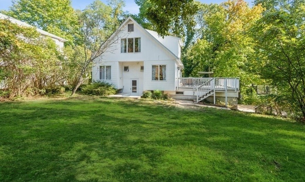 House Kings Park In Kings Park, New York, United States For Sale (12291282)