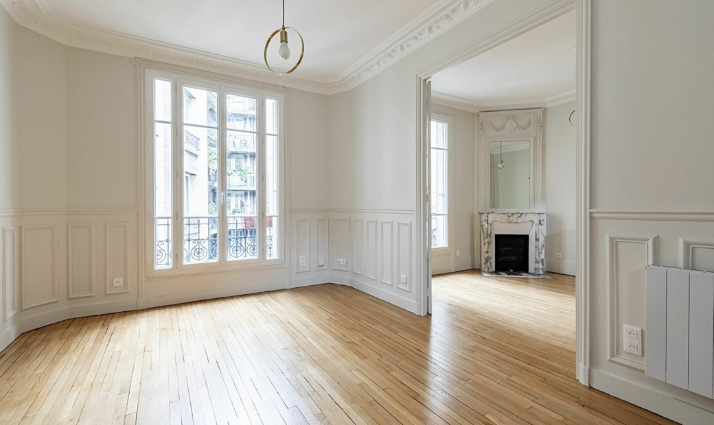 Sarrette / 3 Pieces In Paris, île De France, France For Sale (12295843)