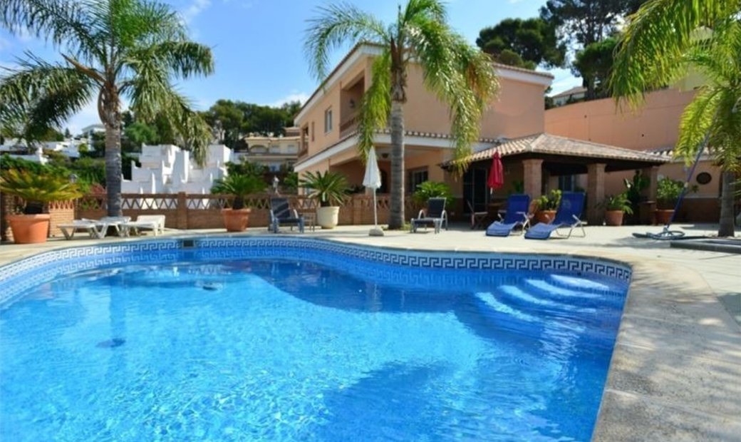 Almuñécar Villa In Almuñécar, Andalusia, Spain For Sale (12297311)