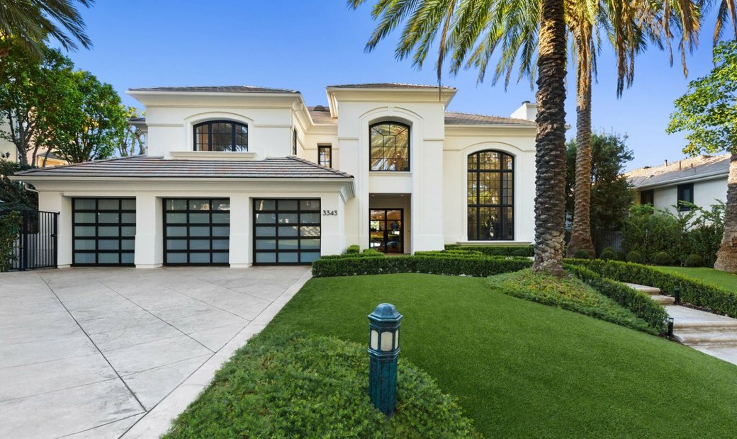 Stunning Home Located In The Gated En Los ángeles, California, Estados