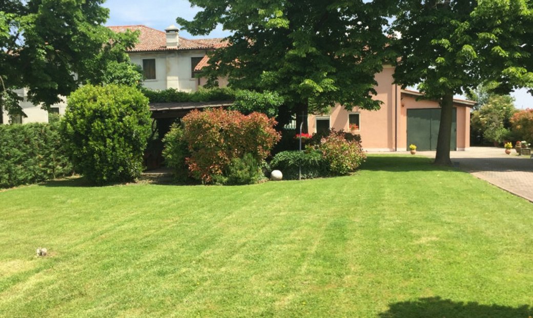 Padova Villa In Arzerini, Italy For Sale (12298213)