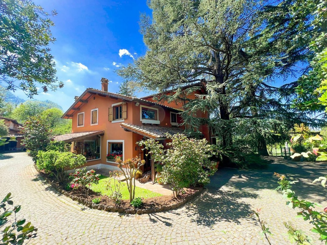 Villa en Monte Porzio Catone, Lacio, Italia 1 - 12298589