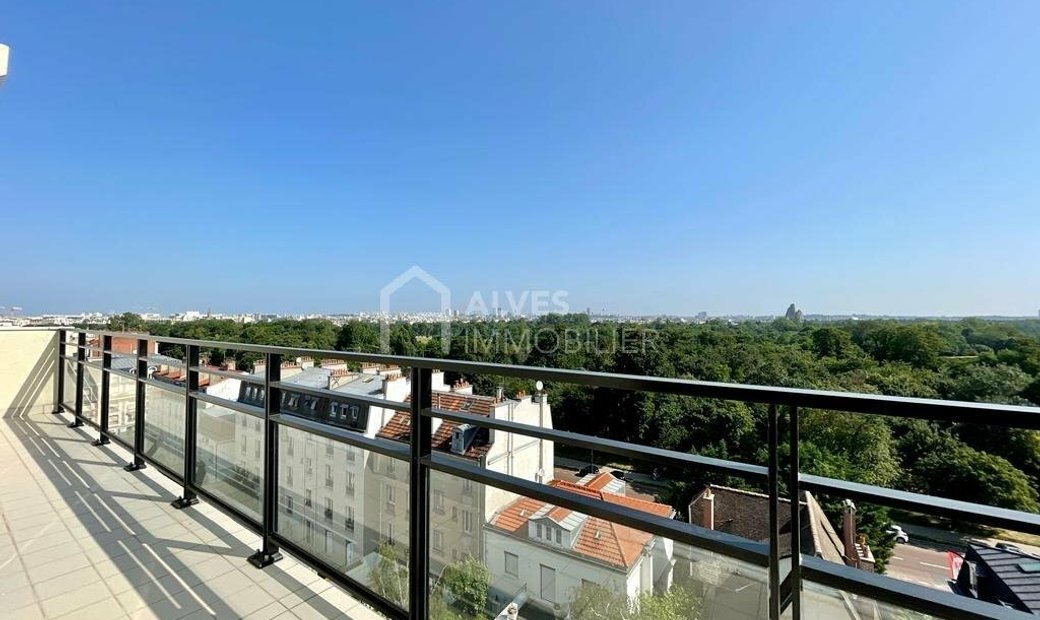 Charenton Le Pont Apartment In Charenton Le Pont, île De France, France
