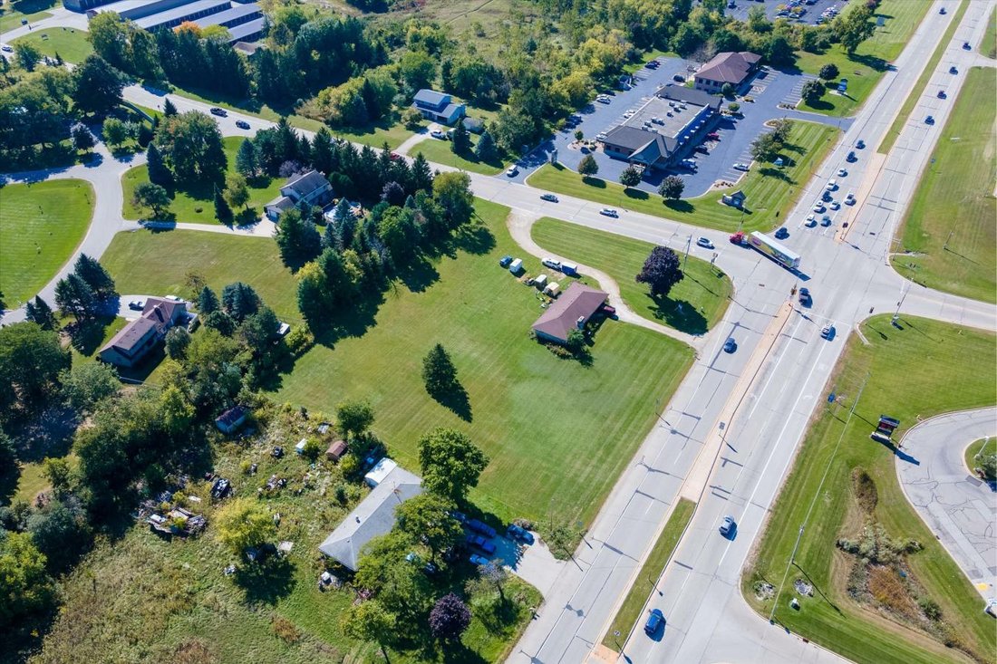 4493 State Highway 60 In Slinger, Wisconsin, United States For Sale