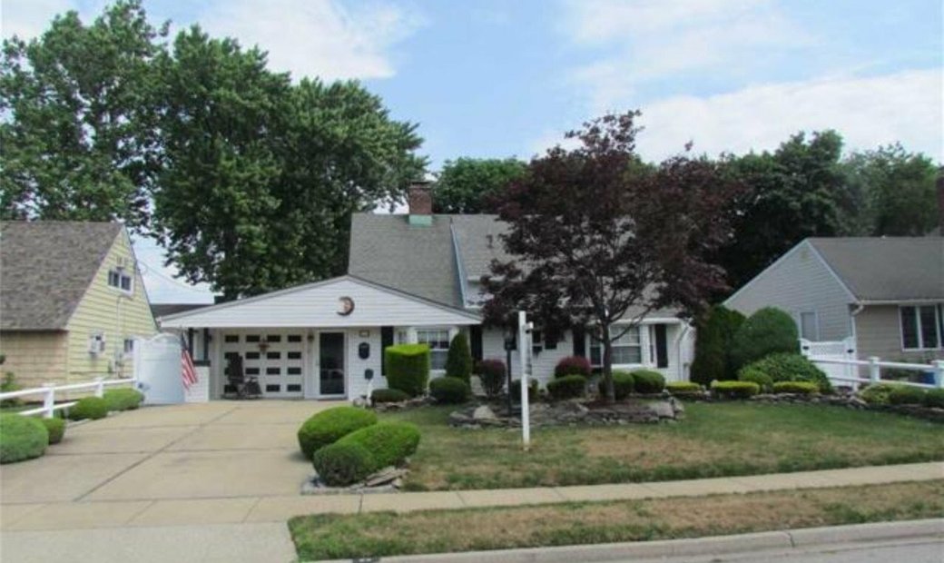 House Wantagh In Wantagh, New York, United States For Sale (12301598)