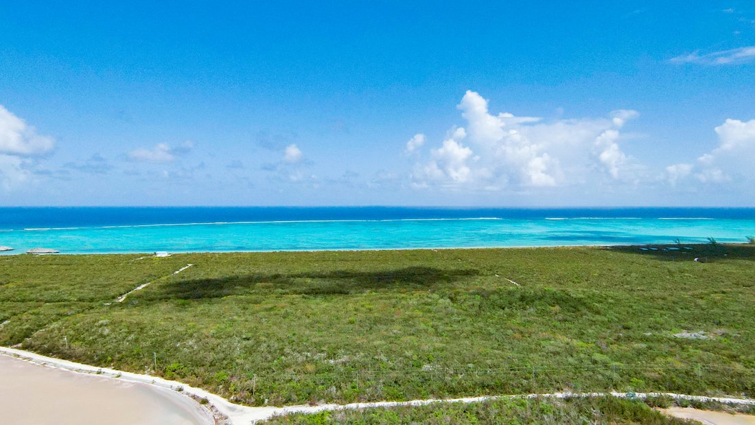 Land in Sandy Point, Caicos Islands, Turks and Caicos Islands 1 - 12301253