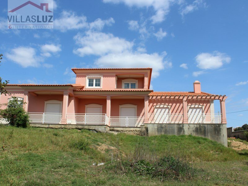 Villa With Good Sun Exposure Near In A Dos Francos, Leiria District