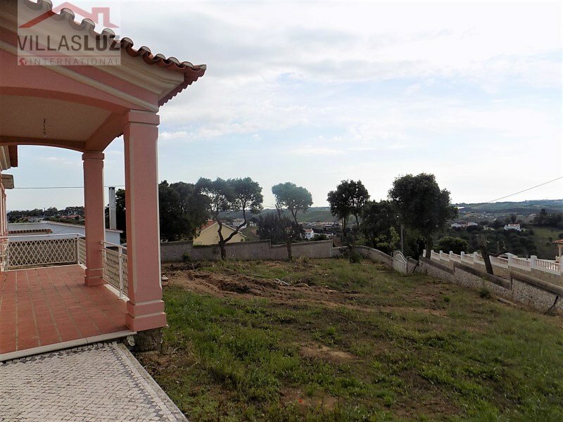 Villa With Good Sun Exposure Near In A Dos Francos, Leiria District